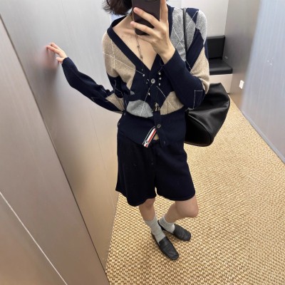 TB秋冬季羊毛新款针织开衫女士V领休闲百搭显瘦羊毛同款开衫女款 1件