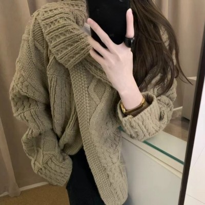 慵懒风厚实翻领麻花毛衣外套女秋冬季宽松设计感软糯针织开衫外穿