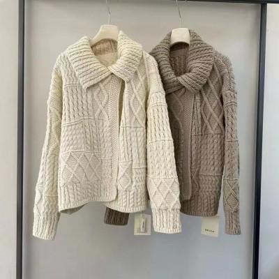 慵懒风厚实翻领麻花毛衣外套女秋冬季宽松设计感软糯针织开衫外穿图5