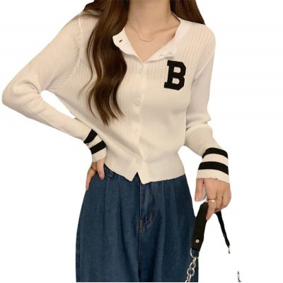 2024春秋韩版长袖针织开衫气质少女字母刺绣外套撞色设计感毛衣女图5