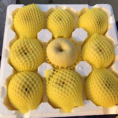 2025年栖霞黄金奶油苹果脆甜多汁一件代发烟台奶油富士礼盒苹果图2