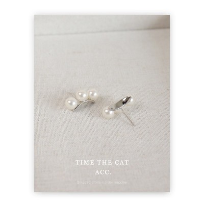 S925银针简约施家珍珠耳钉优雅时尚通勤耳环小众设计感微笑弧耳饰
